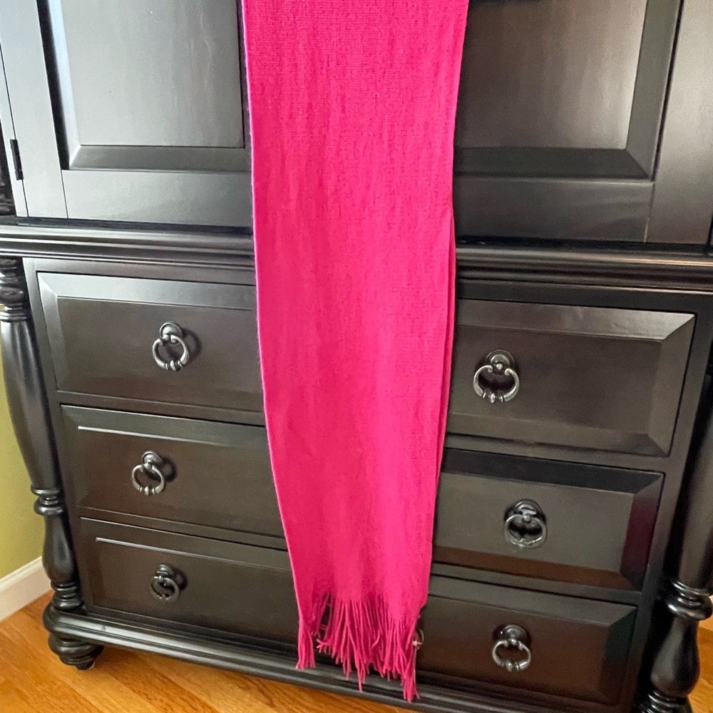 Dark Pink scarf with fringes